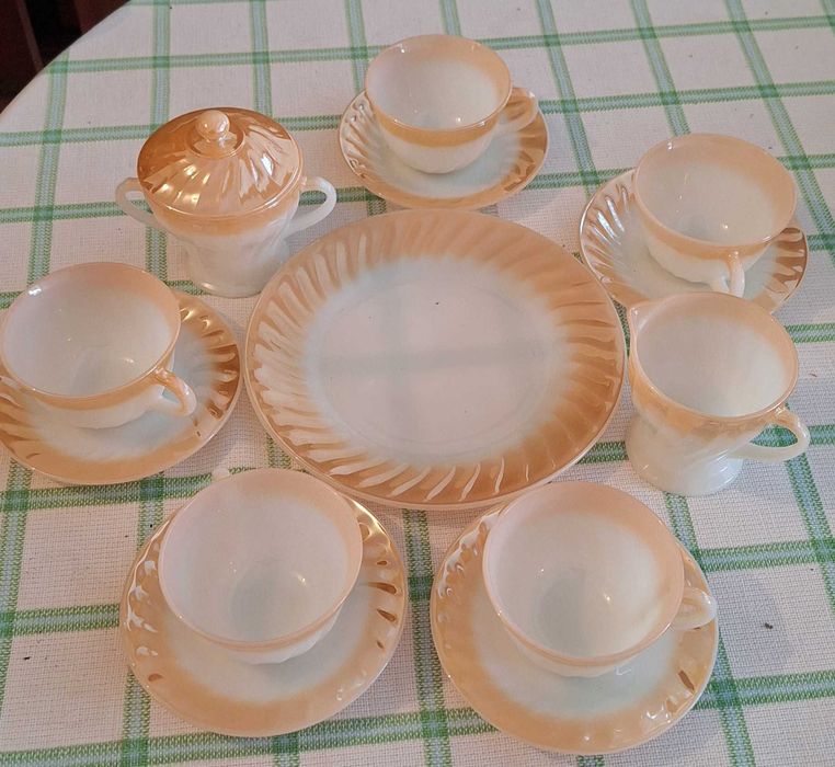 Antique Tea Service Pieces437156972290396161