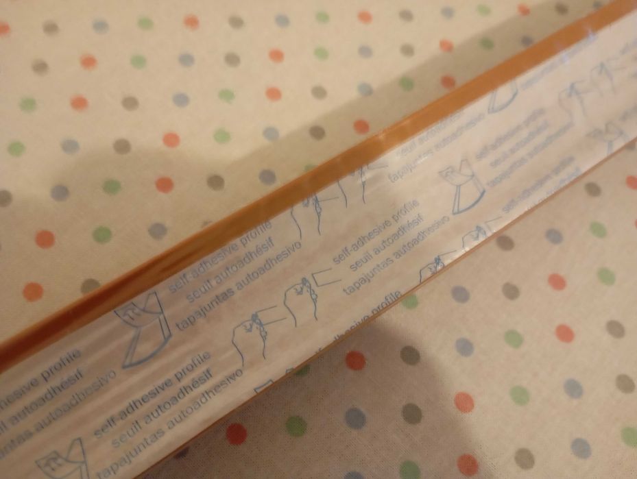 7x Perfil de desnível ADESIVO PVC 0.90M CEREJEIRA