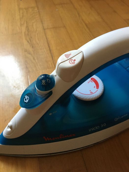 Ferro de Engomar Moulinex Inicio 30