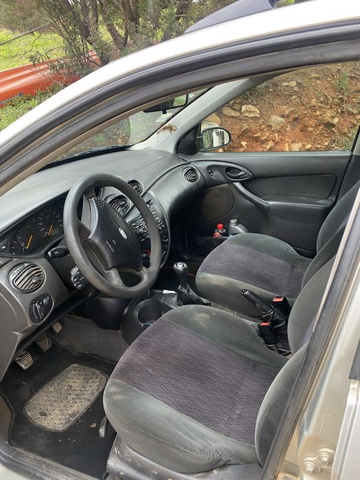 Ford Focus 1.4 gasolina Julho 2000, 201 mil Kms