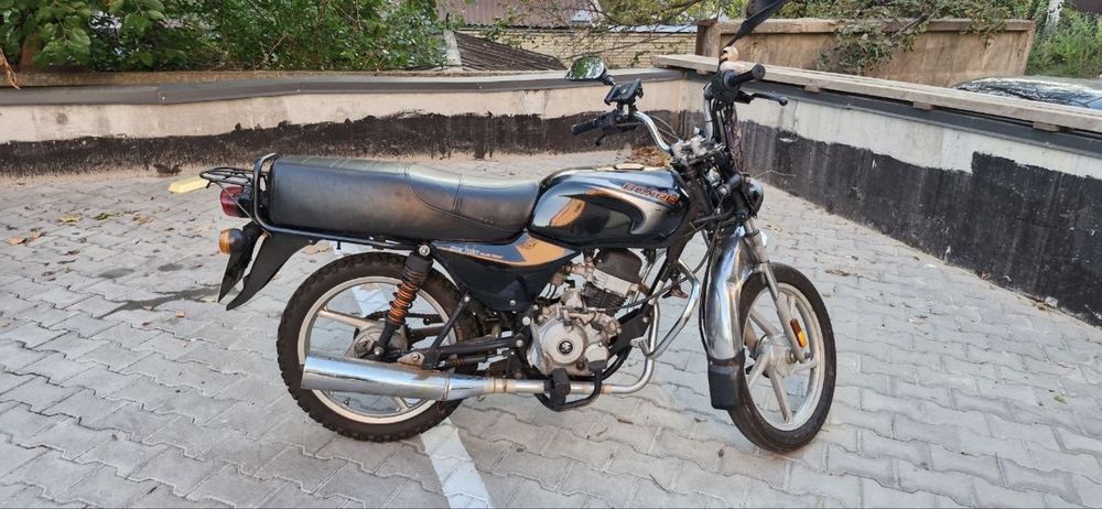 Bajaj Boxer Bm100
