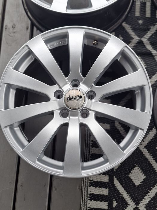 Alufelgi Advanti racing  17cali rozstaw 5x108 ford