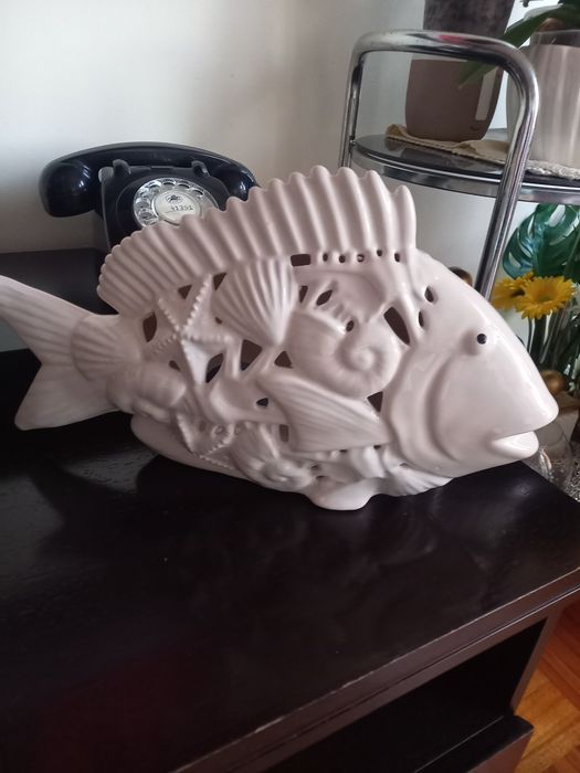 Peixes decorativos em porcelana