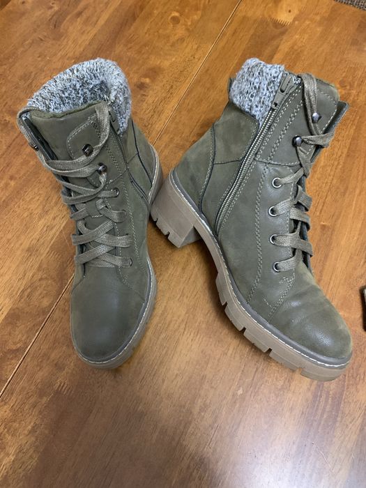 Продам нові ботинки