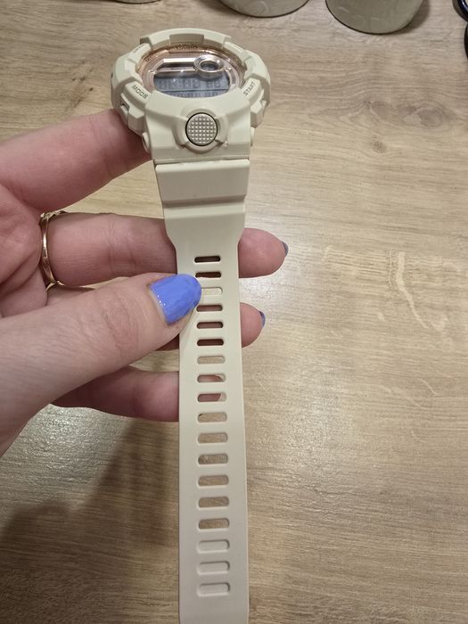Casio G Shock S beżowo złoty