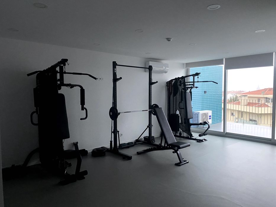 Espinho - Arrenda T1 - Condominio Fechado com jardim piscina e ginásio - Novo