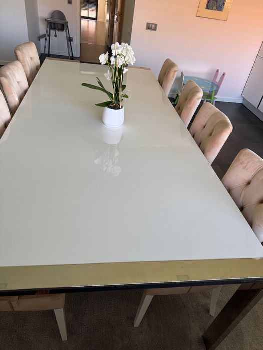 Mesa com cadeiras