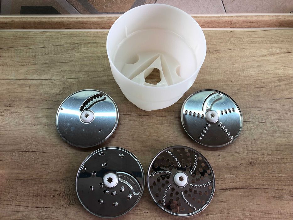 Кухонний комбайн Kenwood FP925 Multipro Classic (у відмінному стані)