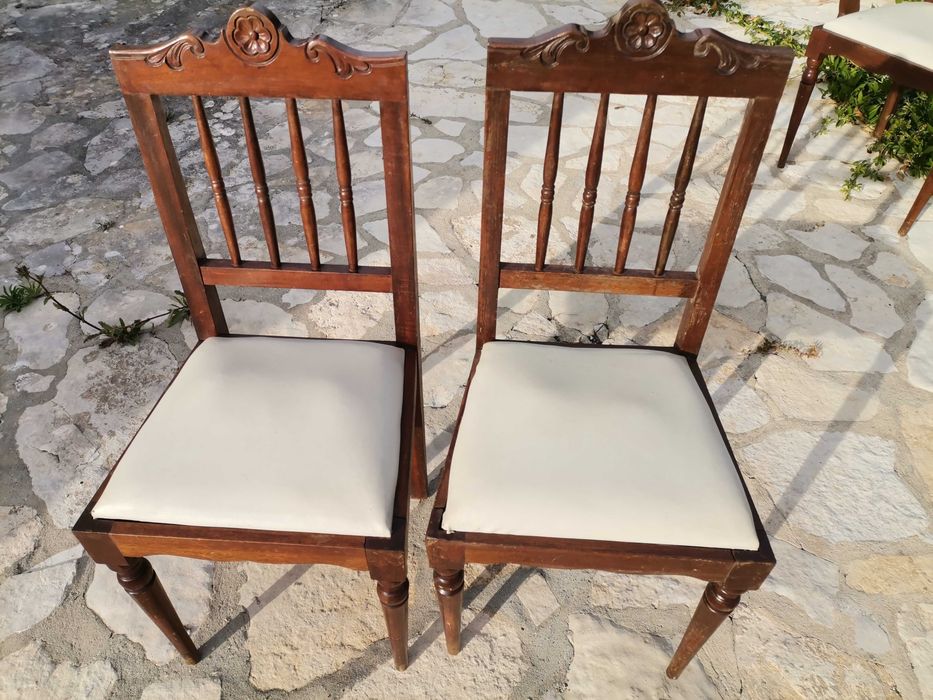 4 cadeiras (preço unidade). Oferta + 2 cad. Lourinhã.