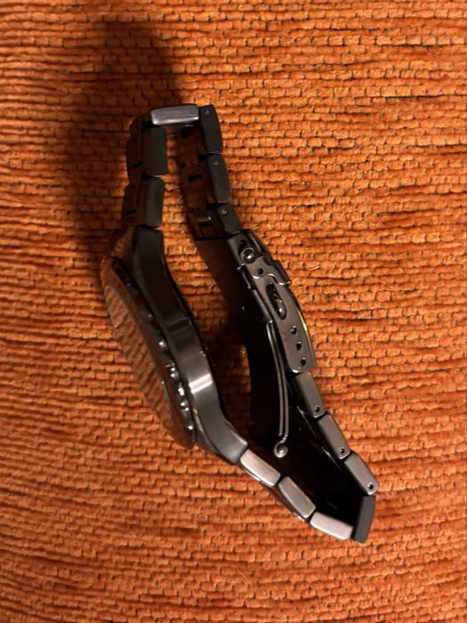 Relógio da marca ONE