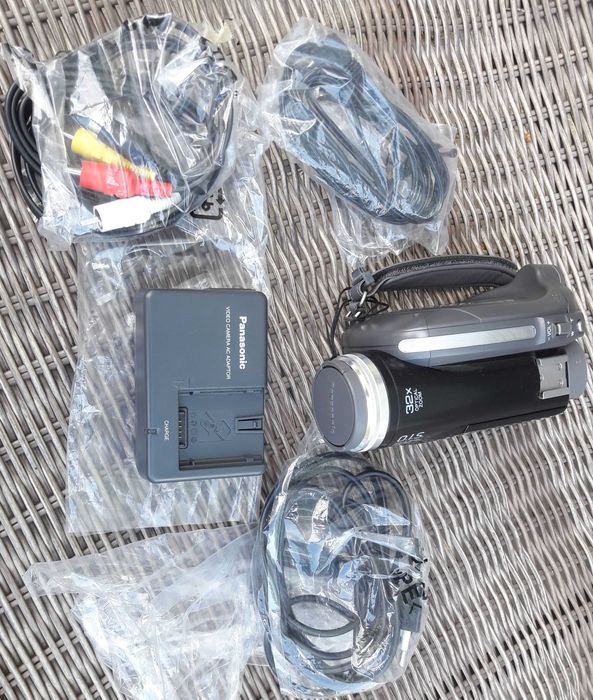 Відеокамера Panasonic нова