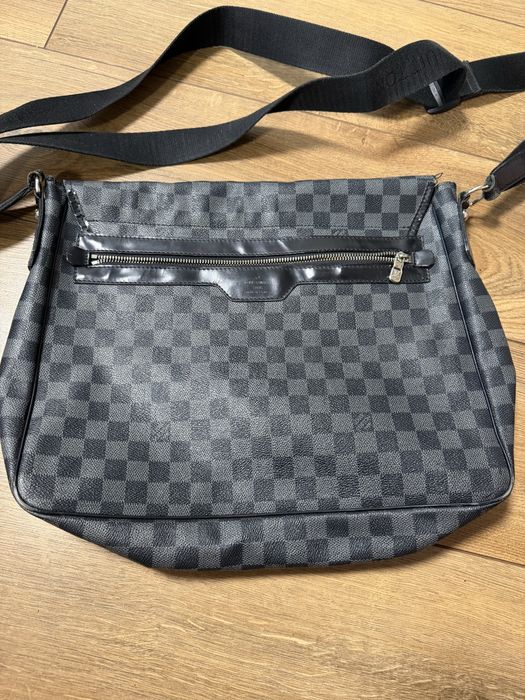 Сумка Louis Vuitton через плече