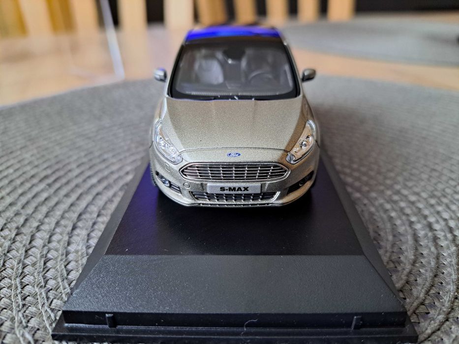 Ford S-Max mk2 srebrny Norev 1:43