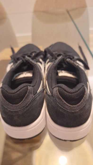 Sapatilhas Asics Lyte-Trainer Pretas/Cinzentas – Tam. 36