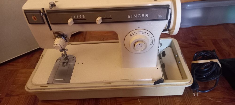 Máquina de Costura Singer Vintage