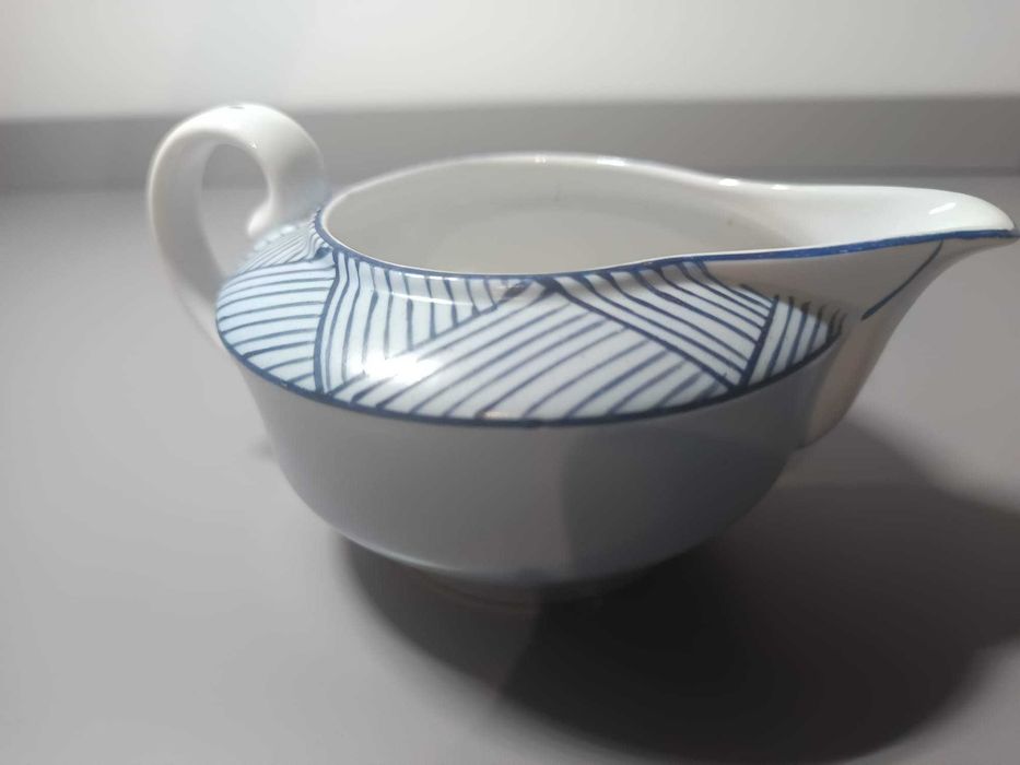 Cojunto Leiteira e Açucareiro - Porcelana Vista Alegre (1924–1947)