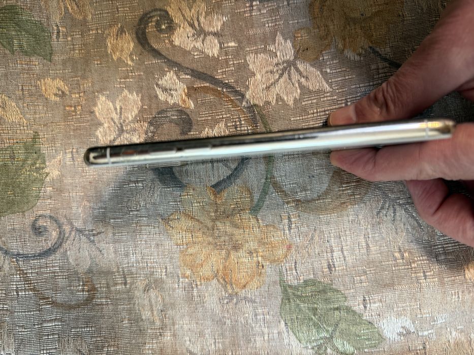 Продам Iphone 10 x 256 gb