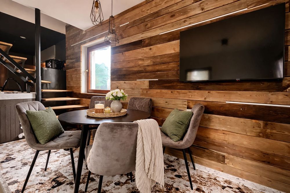 Domek w lesie jacuzzi, sauna miejscem na ognisko kawalerski na doby
