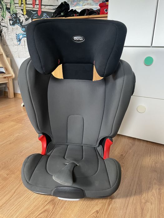Fotelik Britax Romer Kidfix II 15-36 kg