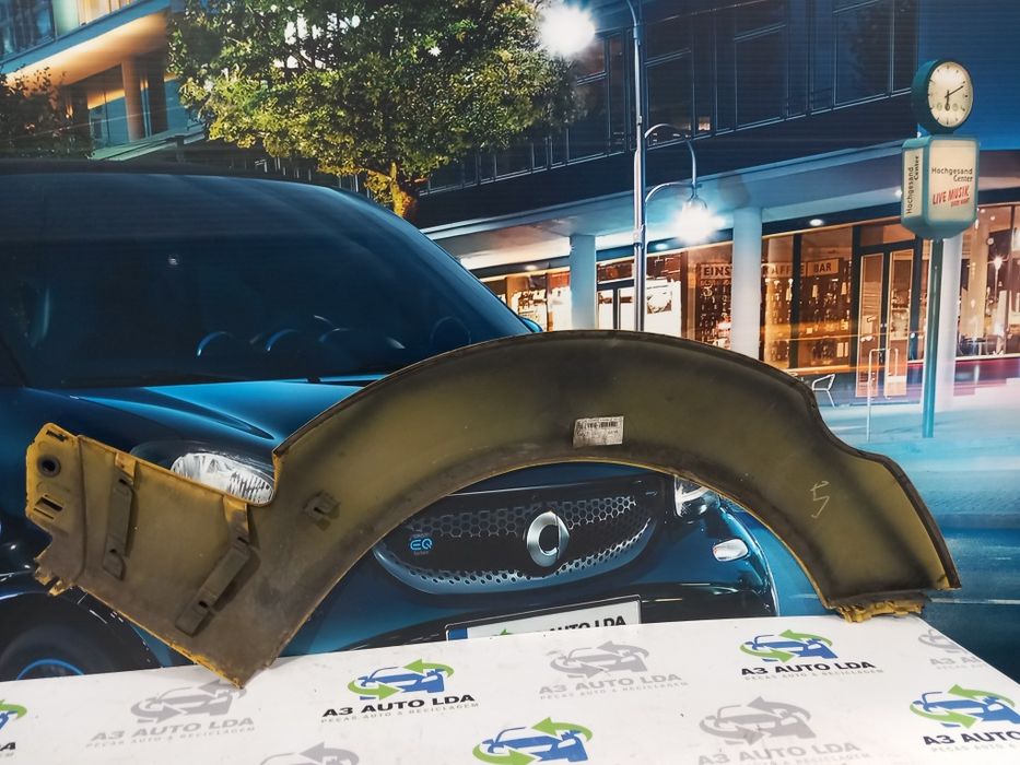 Abaixo do guarda lamas trás direito e esquerdo Renault Megane 3 coupé