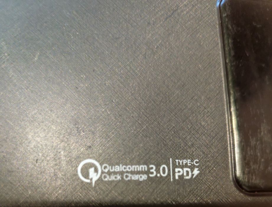 Powerbank tracker 50+