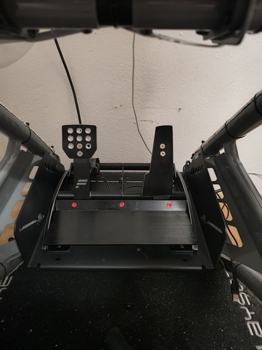 Fanatec clubsport dd+ /pedais e volante