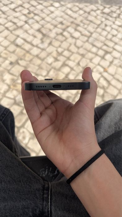 Iphone 16e novo