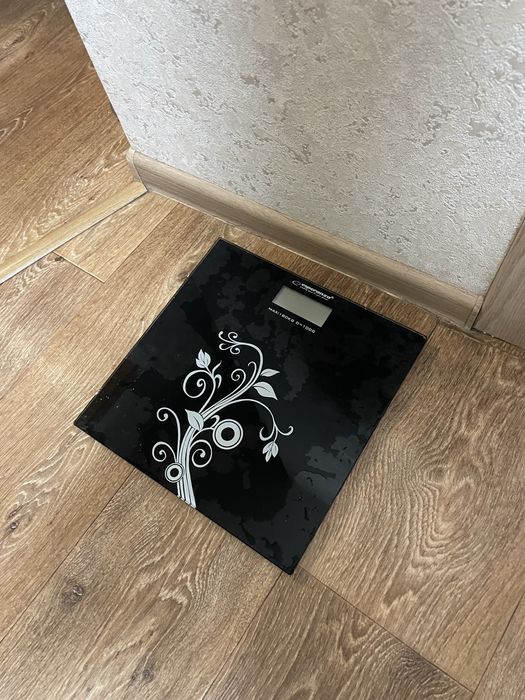 Продам ваги  веси не робочі. Пересилвю.