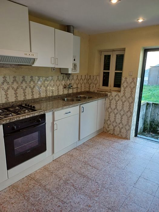 Moradia em Bisalhães-Rua da Cobrinha