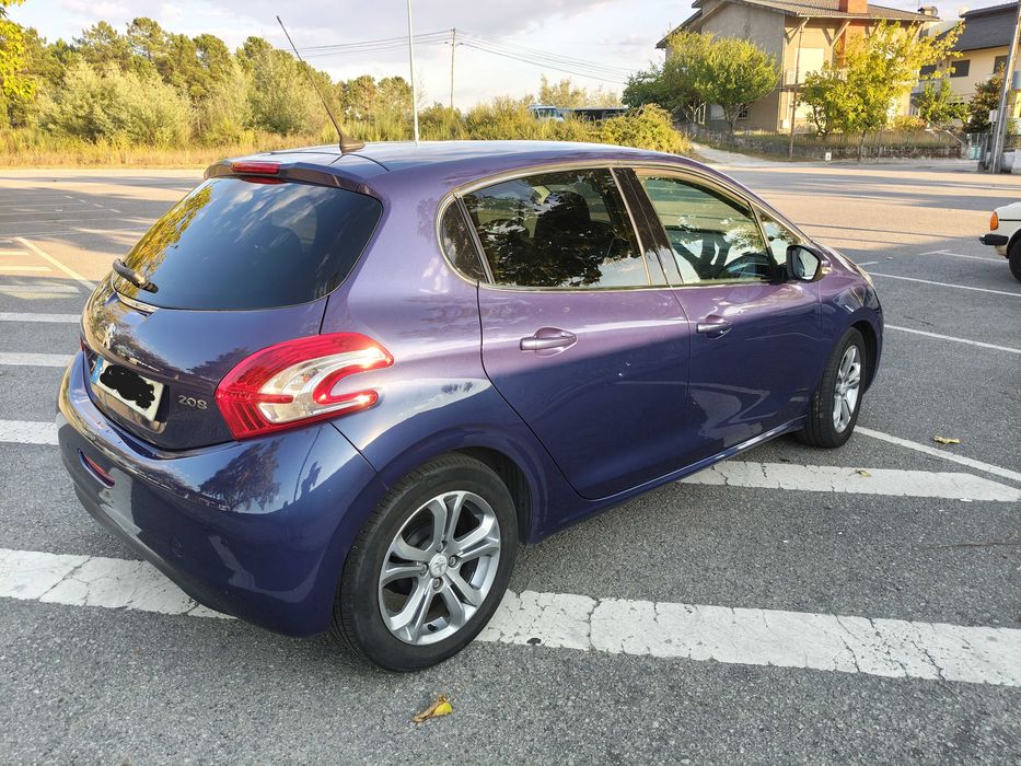 Peugeot 208 1.2 VTI ALLURE 82 CV