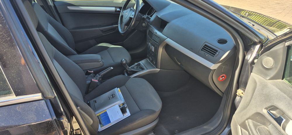 Opel Astra 1.6 benzyna