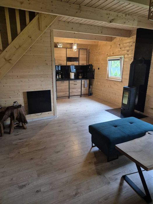 działka nad jeziorem Dramienko  z domkiem letniskowym