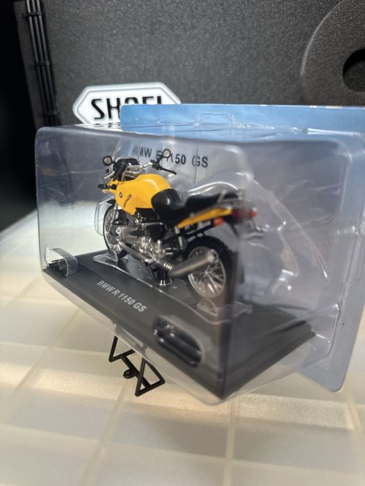 Miniatura BMW R 1150 GS Escala 1/24 Licença BMW Caixa Fechada