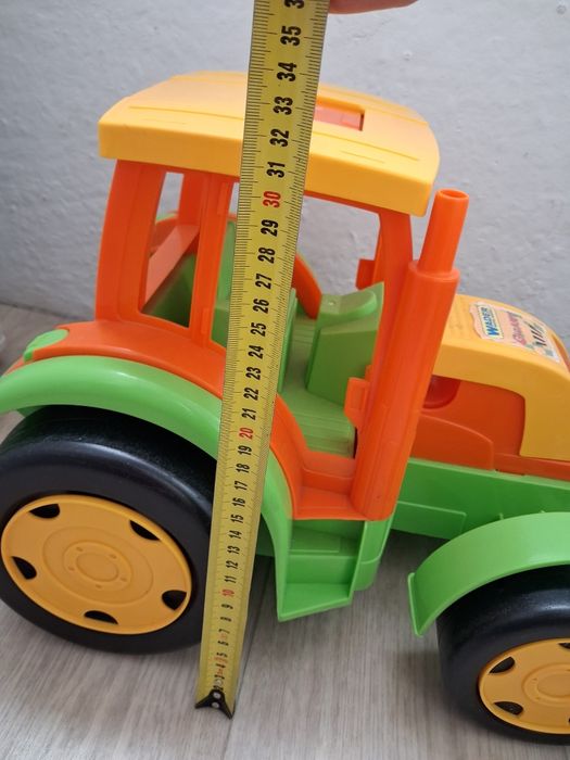 Дитячий трактор без прицепа