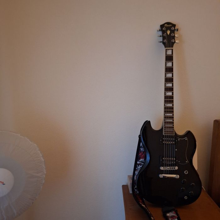 Squier S-73 Excelente estado