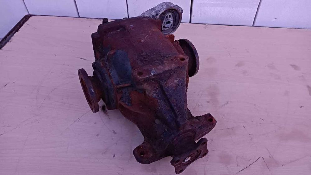 Tylny most Dyfer mała głowa Bmw E30 E36 Compact Z3 Przełożenie 4,10