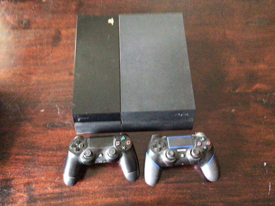 Sony PlayStation 4