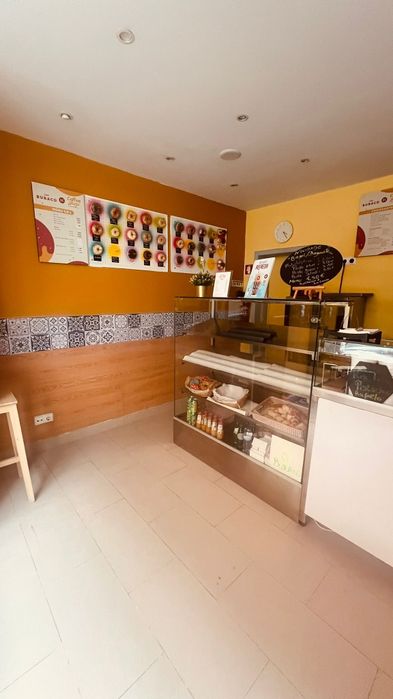 Vende se quiosque e trespasse de loja