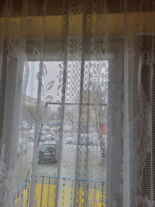 Sprzedam firankę podszytą  taśmą