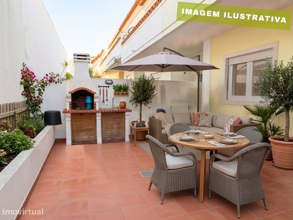 Moradia T3 com logradouro e garagem