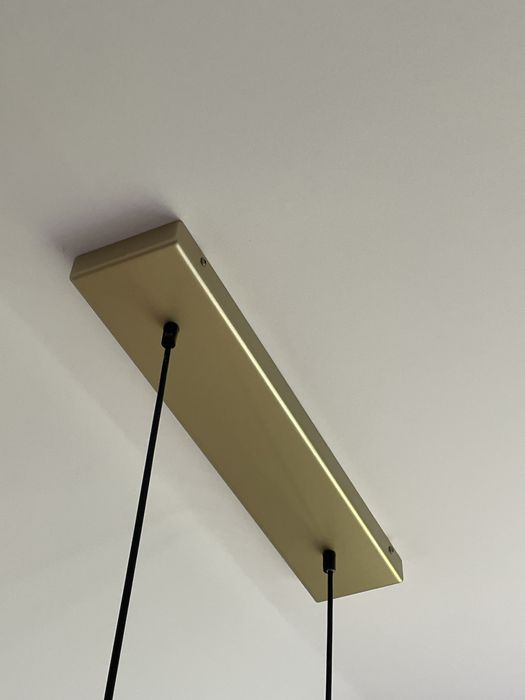 Lampa wiszaca z zarowkami