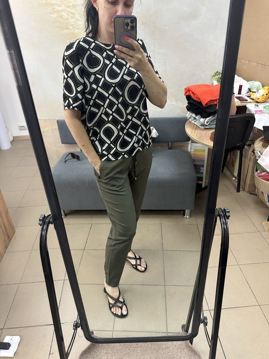 Комплект штани та блуза с легкої тканини