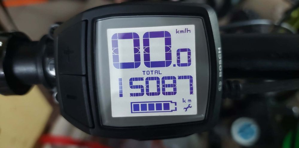 Rower elektryczny Cube stereo pro