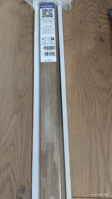 Profil podłogowy Incizo QSVINCP40075 wym. 2000x45x8mm ciemny z nazwy Sosna zachód słońca