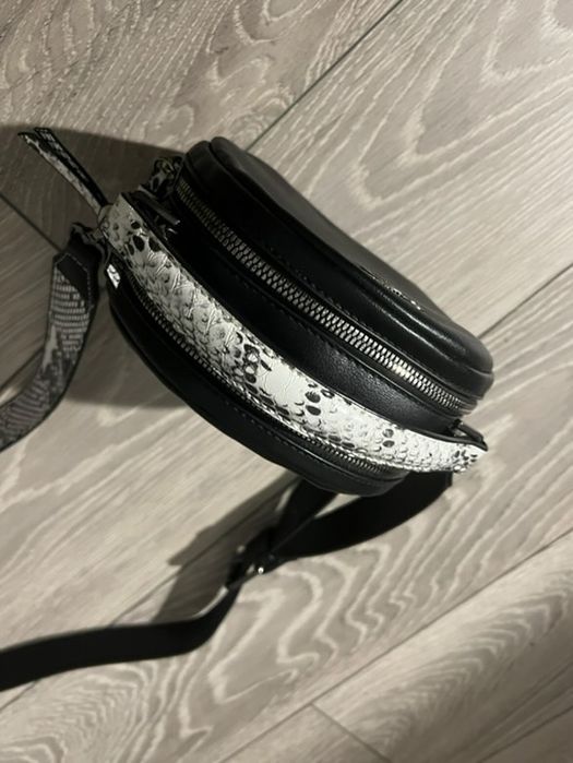 Жіноча сумка David Jones