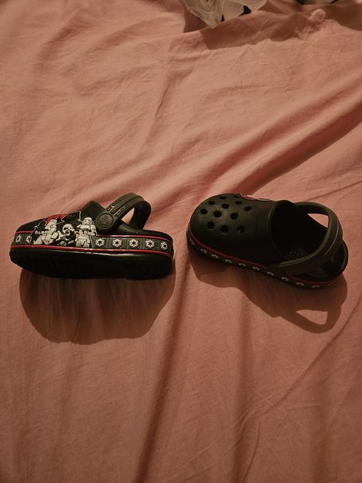 Saptos novos para menino