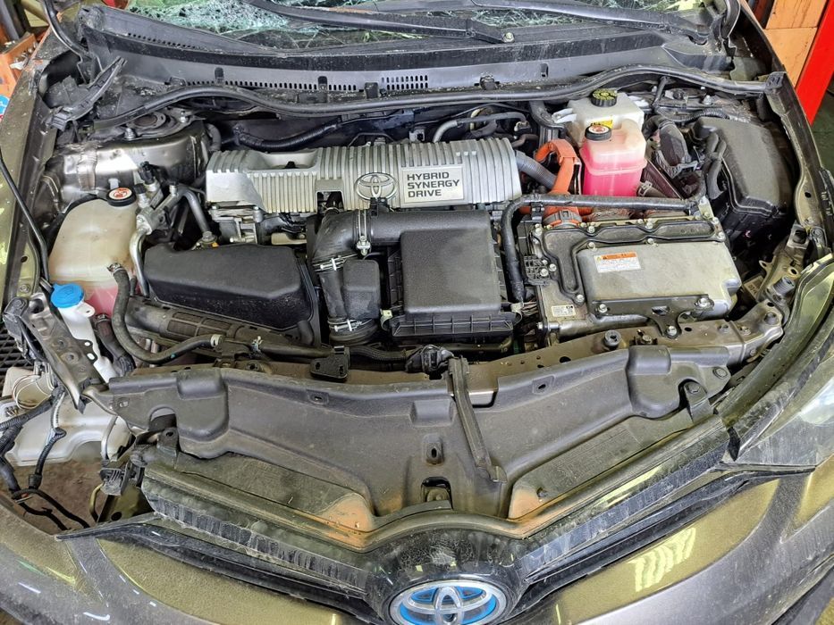 Toyota Auris II HÍBRIDO 1.8 Gasolina 2015/16/17/18/19/20/21/22/23/24PE