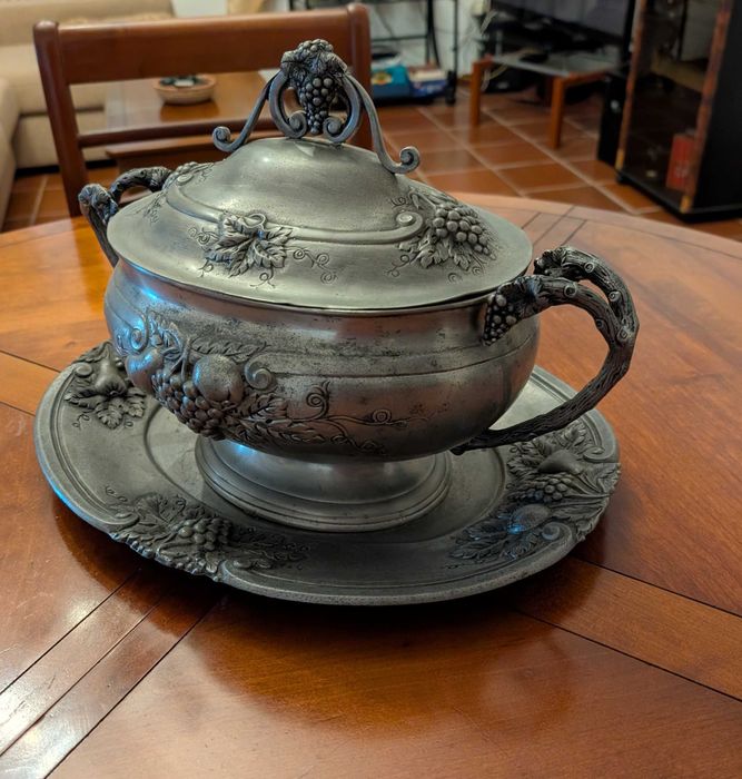 Peça antiga em estanho peça vintage