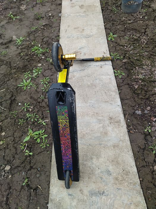 Трюковой самокат