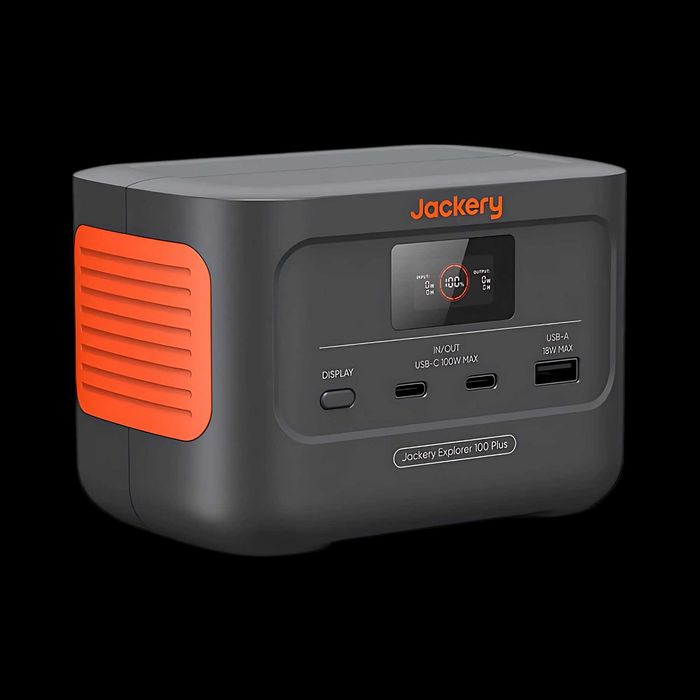 Портативная зарядная станция Jackery Explorer 100 Plus